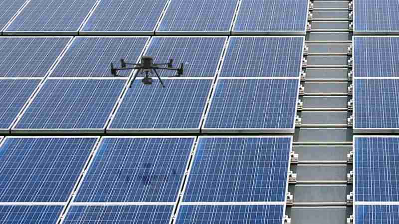 918.COM以无人机搭配IR Sensor热显像技术进行全方面模块健检，，，，有效降低人力成本并提升发电量